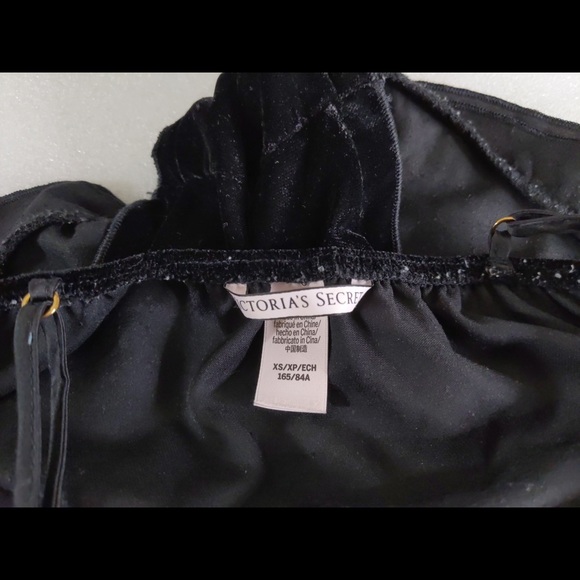 2x 👯‍♀️Host Pick⚡️Victoria’s Secret Velvet Romper - Picture 9 of 11